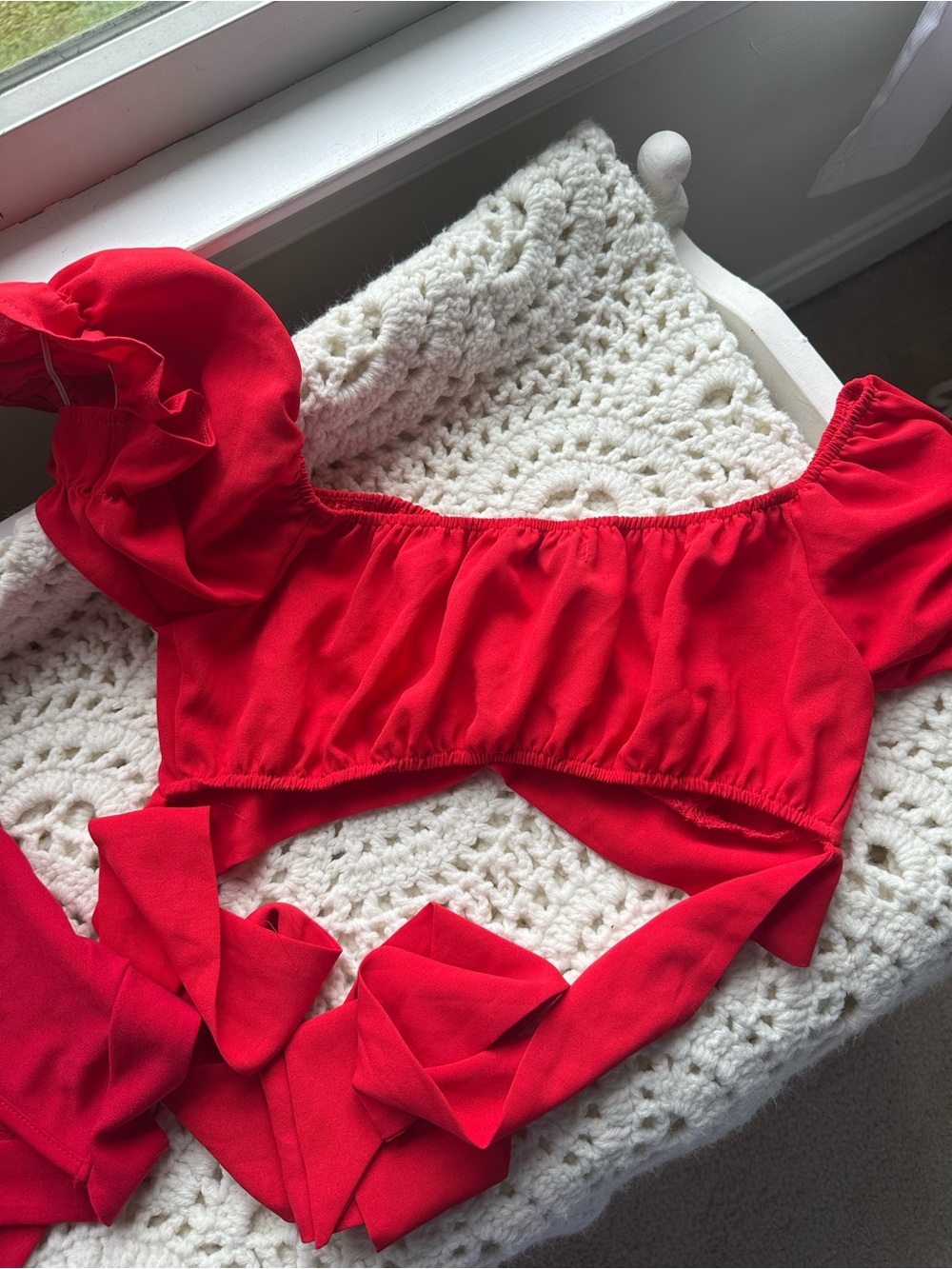 Red Ruffle Crop Tops - Picture 3 of 4